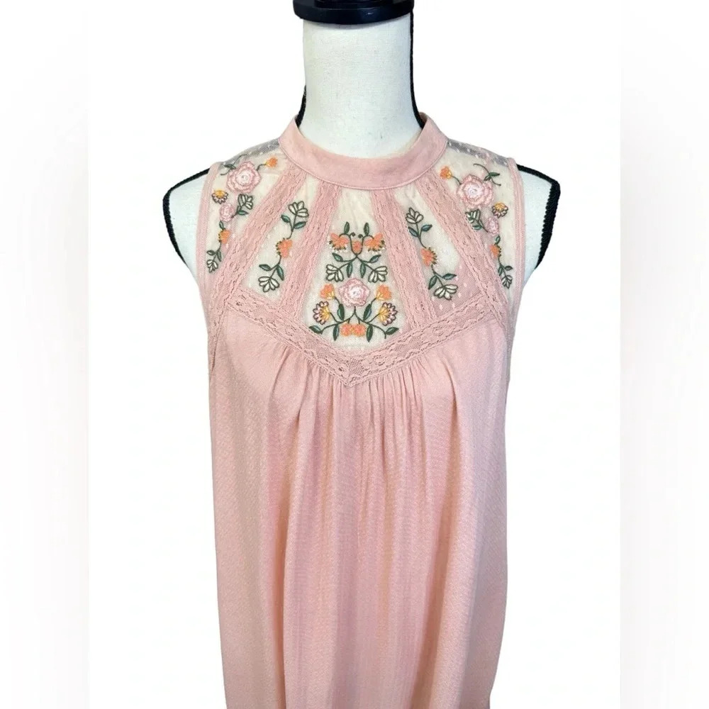 Altar’d State Embroidered Dress Size Medium - Picture 3 of 8